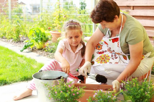 Seasonal gardening tips provided by Edgecliff gardening experts